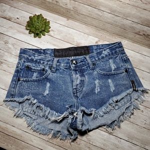 One Teaspoon Distressed Fringe Mini Shorts size 24